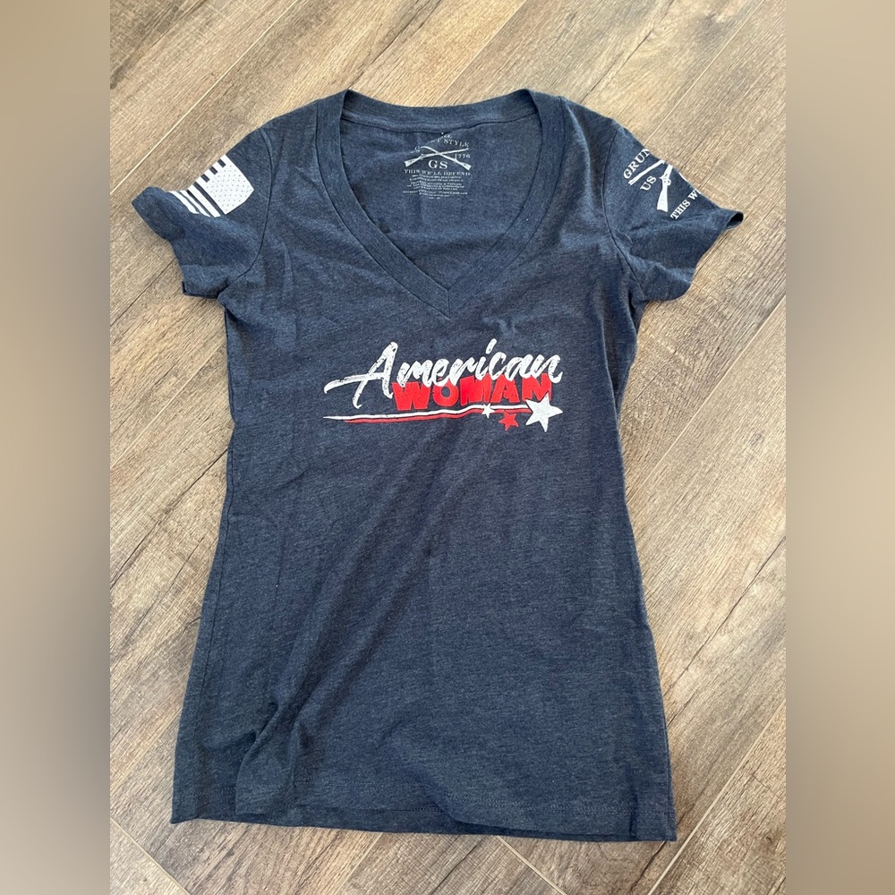 Women’s shirt small